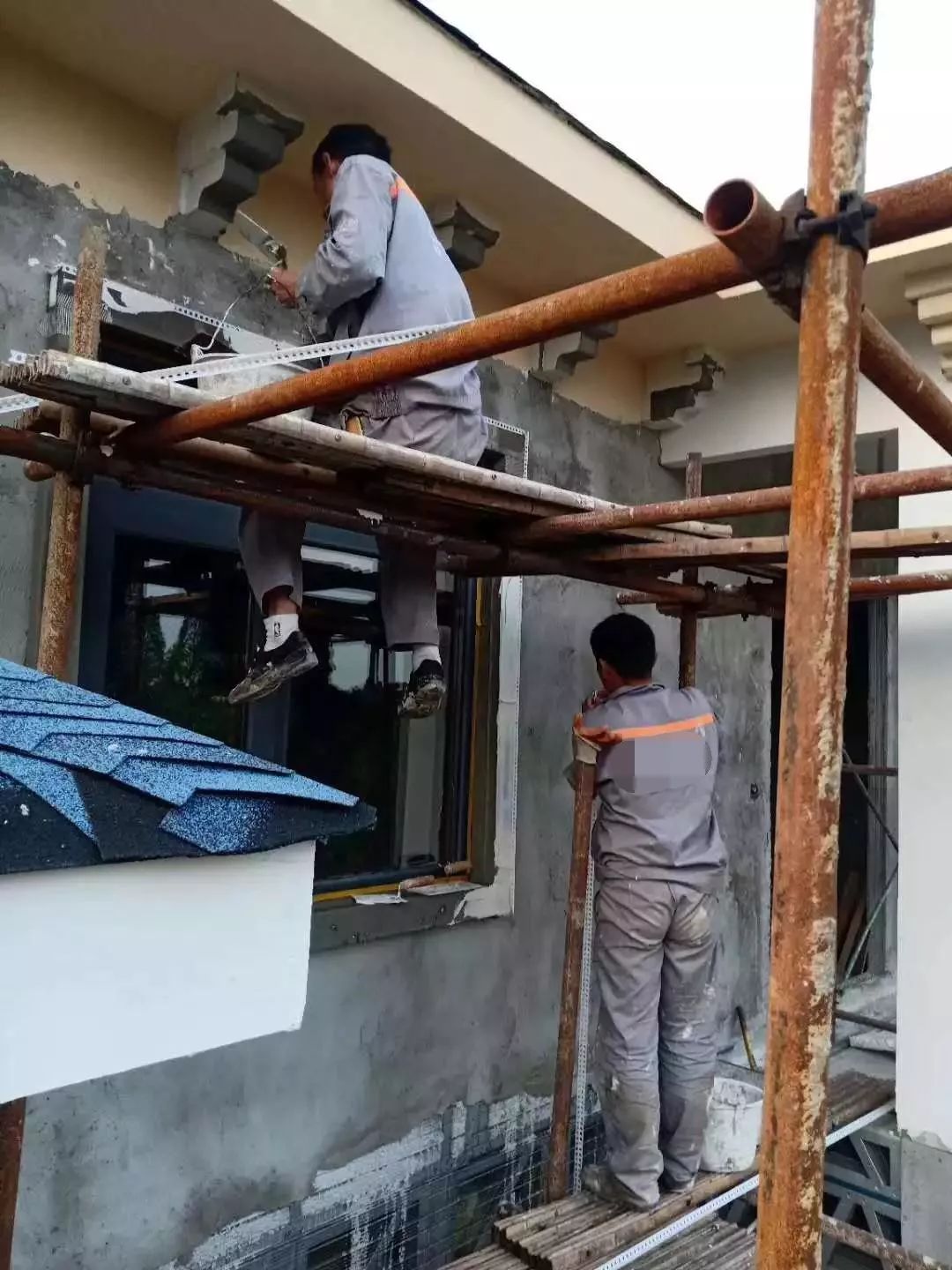 上传疯了！红砖被禁，庄先生建的这栋轻钢赚了(图3)