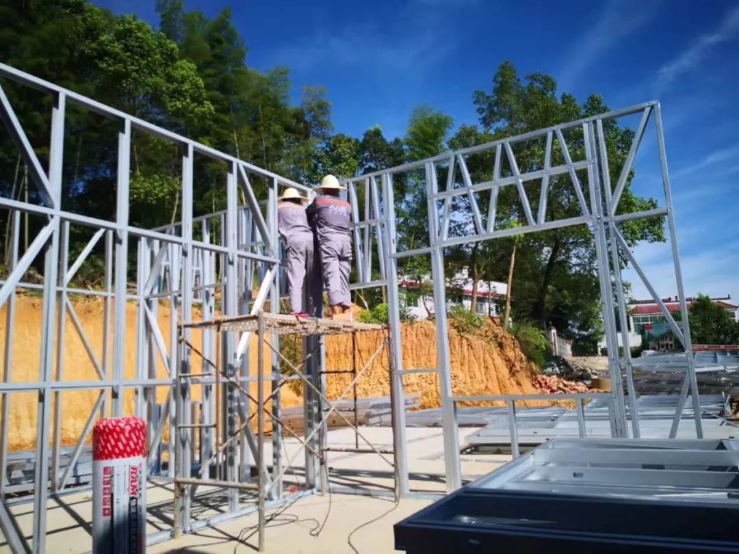 准备建轻钢的注意了！怎么选择可靠的施工队(图3)