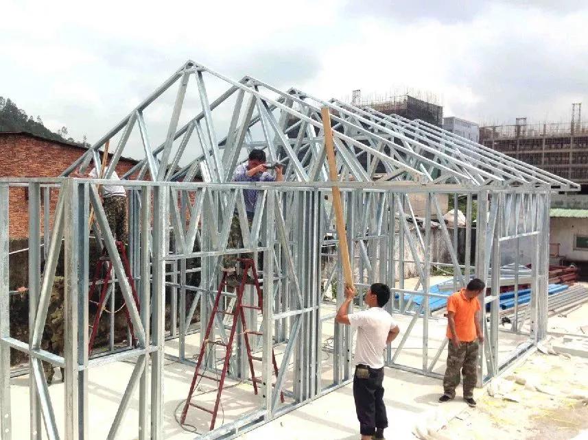 红砖被禁，庄先生建的这栋轻钢别墅赚了还是亏(图4)
