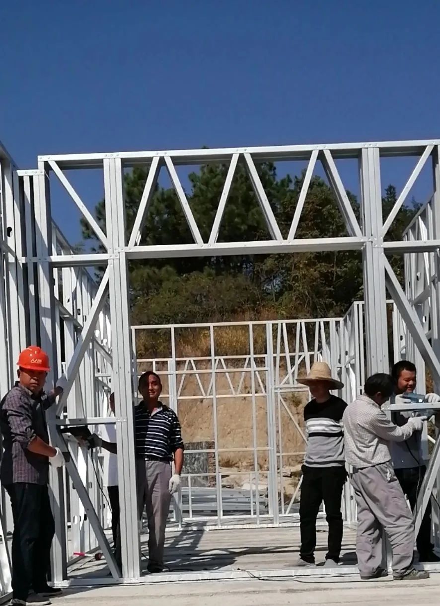 轻钢怎么横扫农村的？谢老板别墅3月建成，依山(图6)