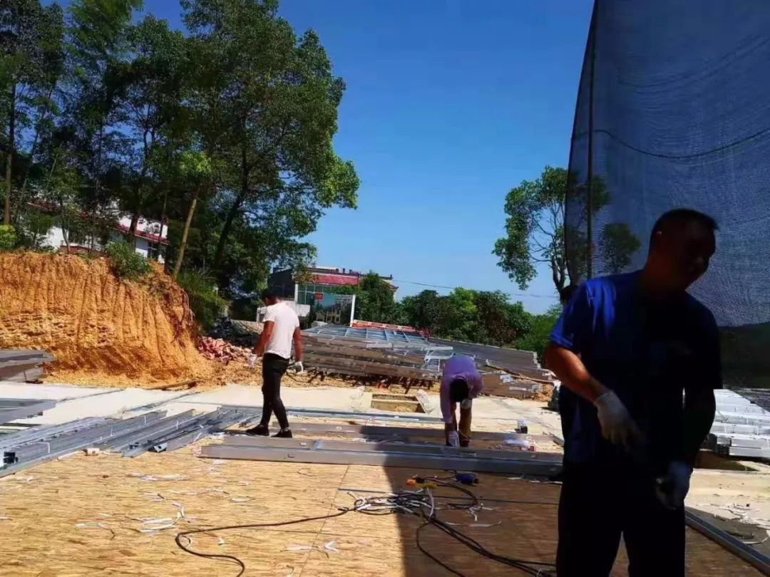 网上传疯了！3个月建成的轻钢别墅惊艳全村(图4)